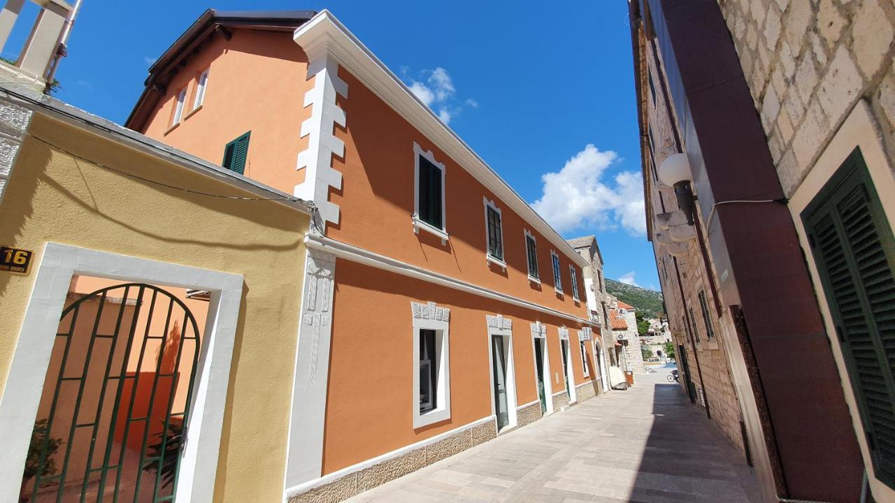 Apartman Lena Centar Bol Luaran gambar