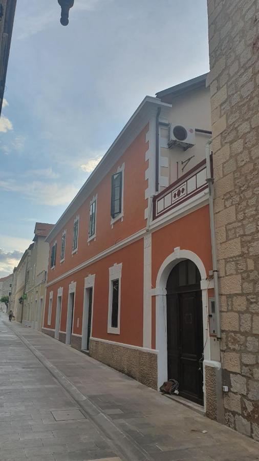 Apartman Lena Centar Bol Luaran gambar