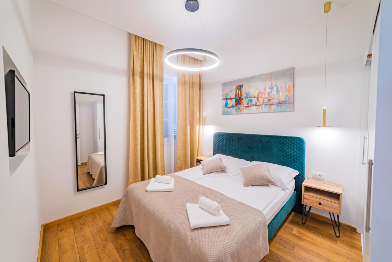 Apartman Lena Centar Bol Luaran gambar