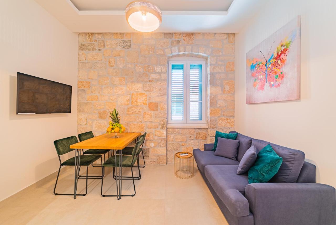 Apartman Lena Centar Bol Luaran gambar